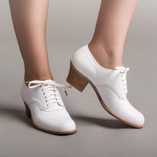 White lace oxford shoes top